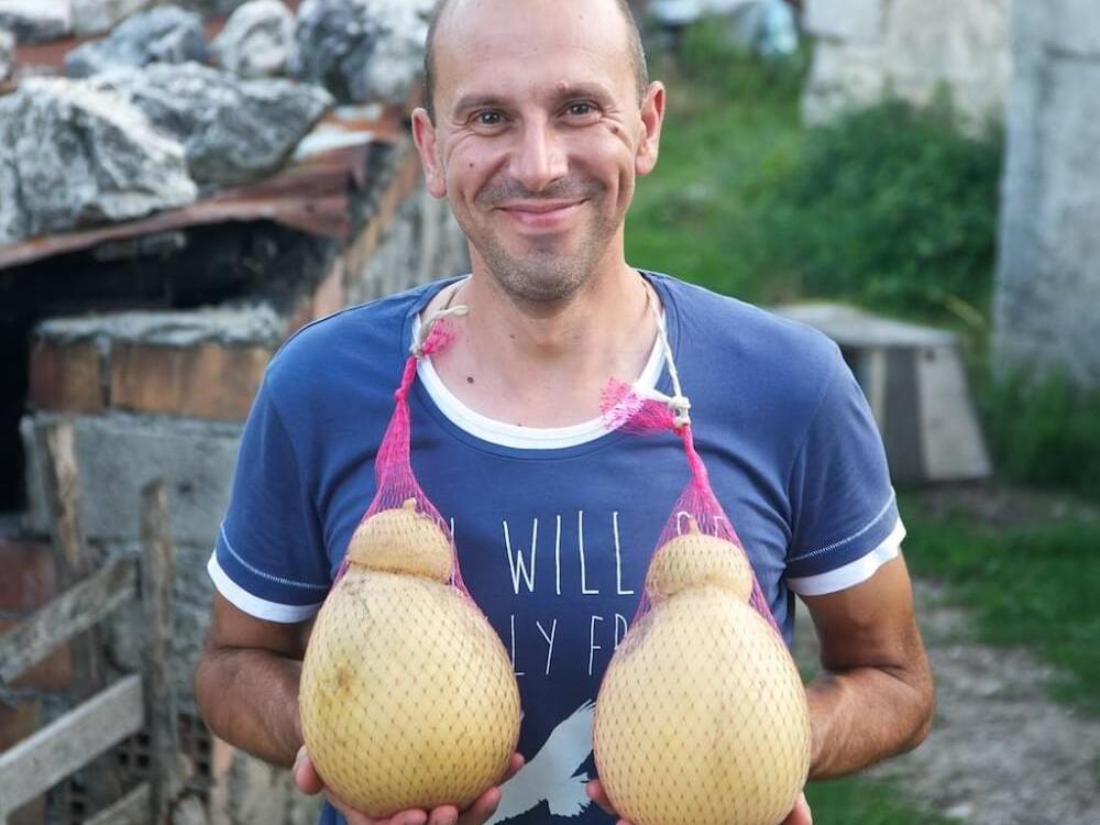 italian-man-with-cheese-balls