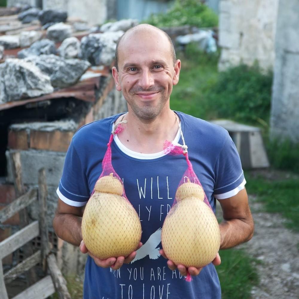 italian-man-with-cheese-balls