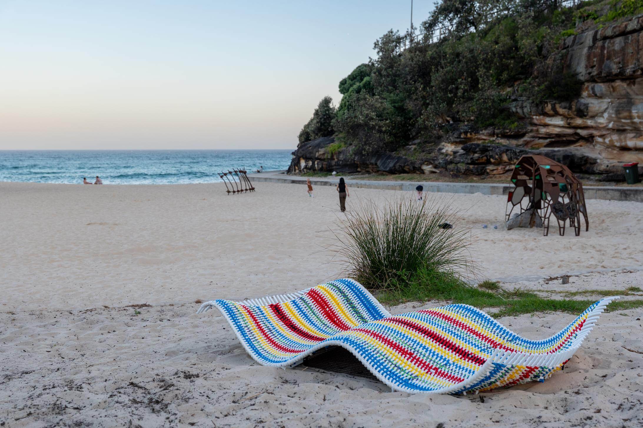 Brett_Fleur_Flying Carpet (Magic Loom)(sideview)_FlyingCarpet(MagicLoom)_DVarrica